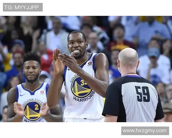 勇士与骑士展开激烈对抗各路明星球员风头无两